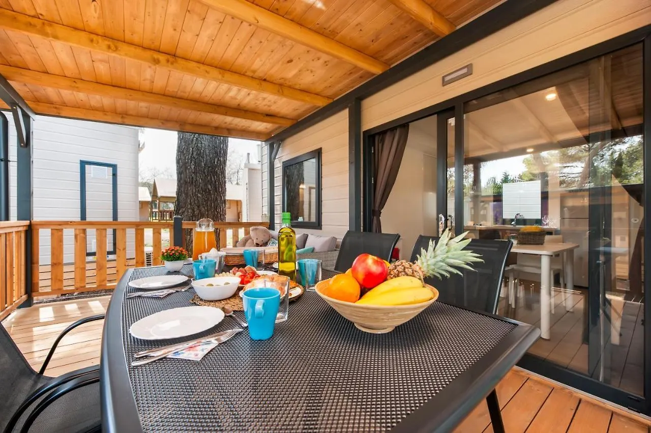 Tatil parkı Glamping&Mobile Homes Lavanda - Holiday Center Bi VIllage Fažana
