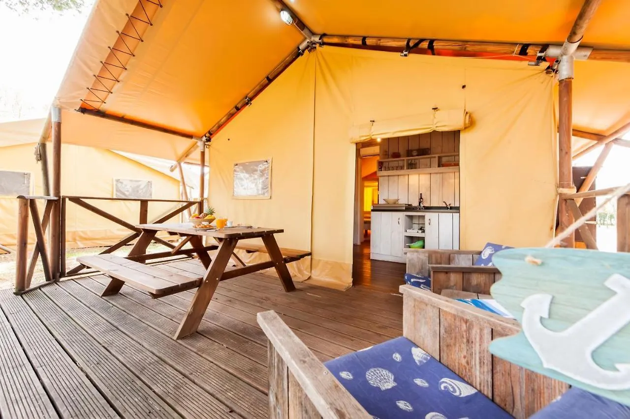 Tatil parkı Glamping&Mobile Homes Lavanda - Holiday Center Bi VIllage Fažana