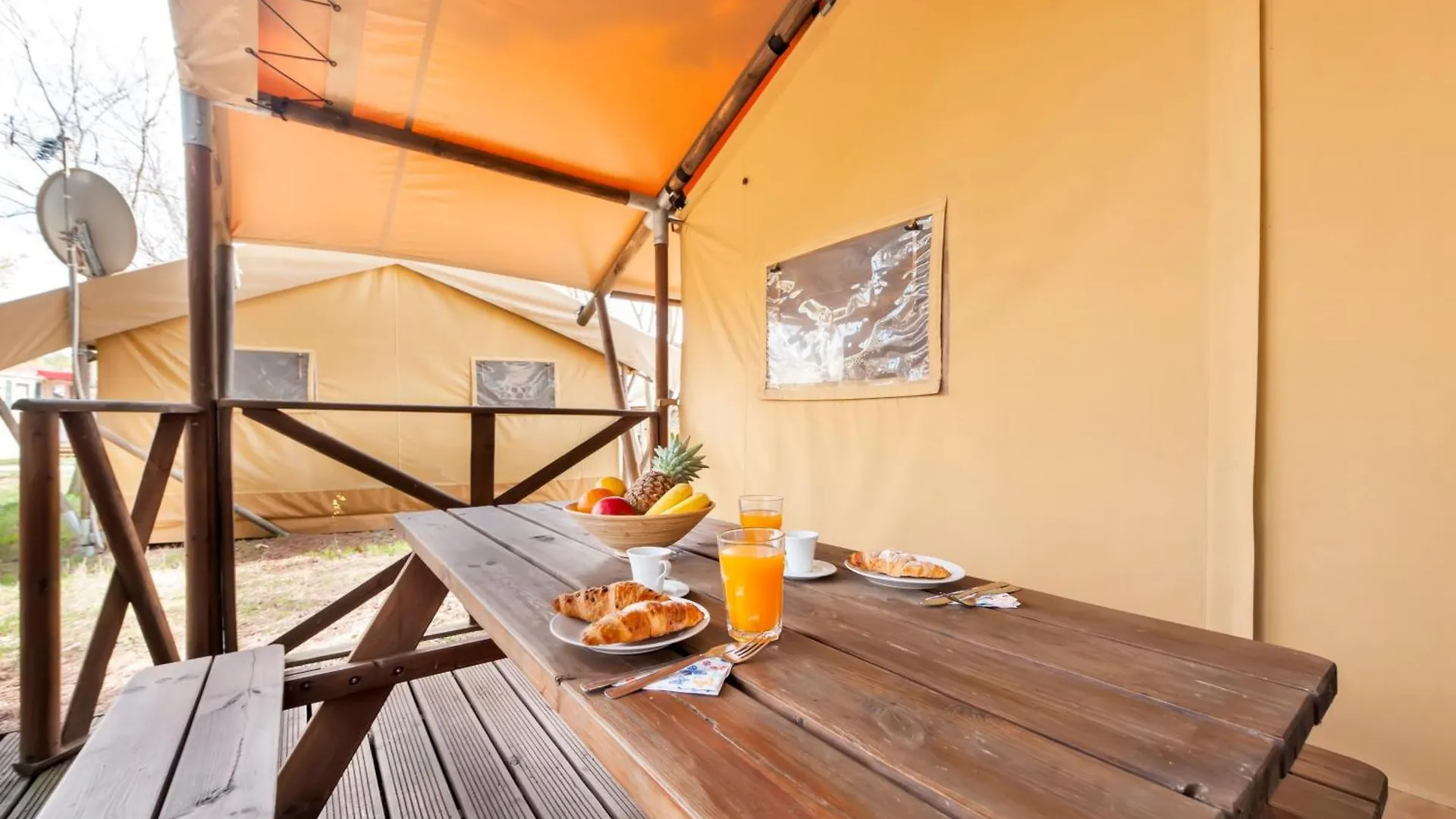 Glamping&Mobile Homes Lavanda - Holiday Center Bi VIllage Fažana Tatil parkı